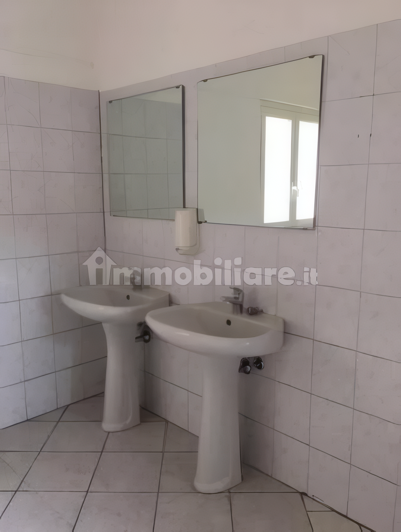  - Capannone Indipendente di 1.050 mq - Via Nerviano, Lainate
