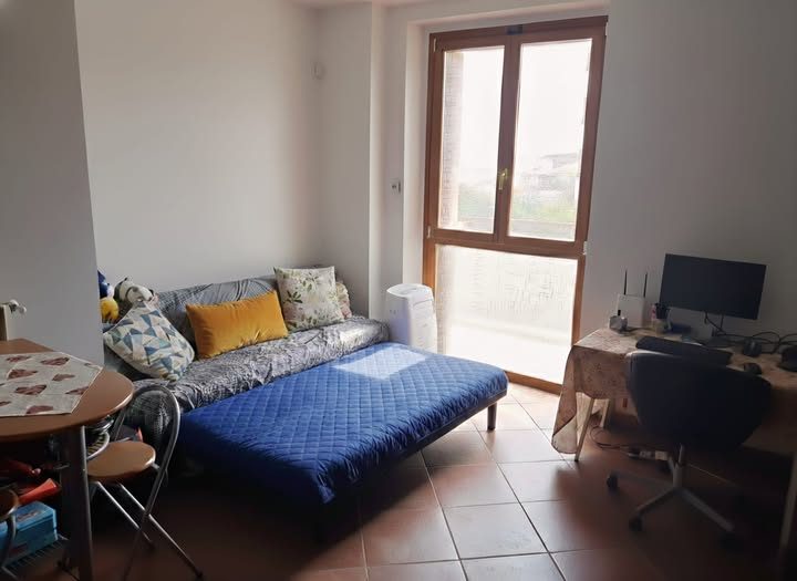  - Saronno vendesi ottimo BILOCALE con BOX