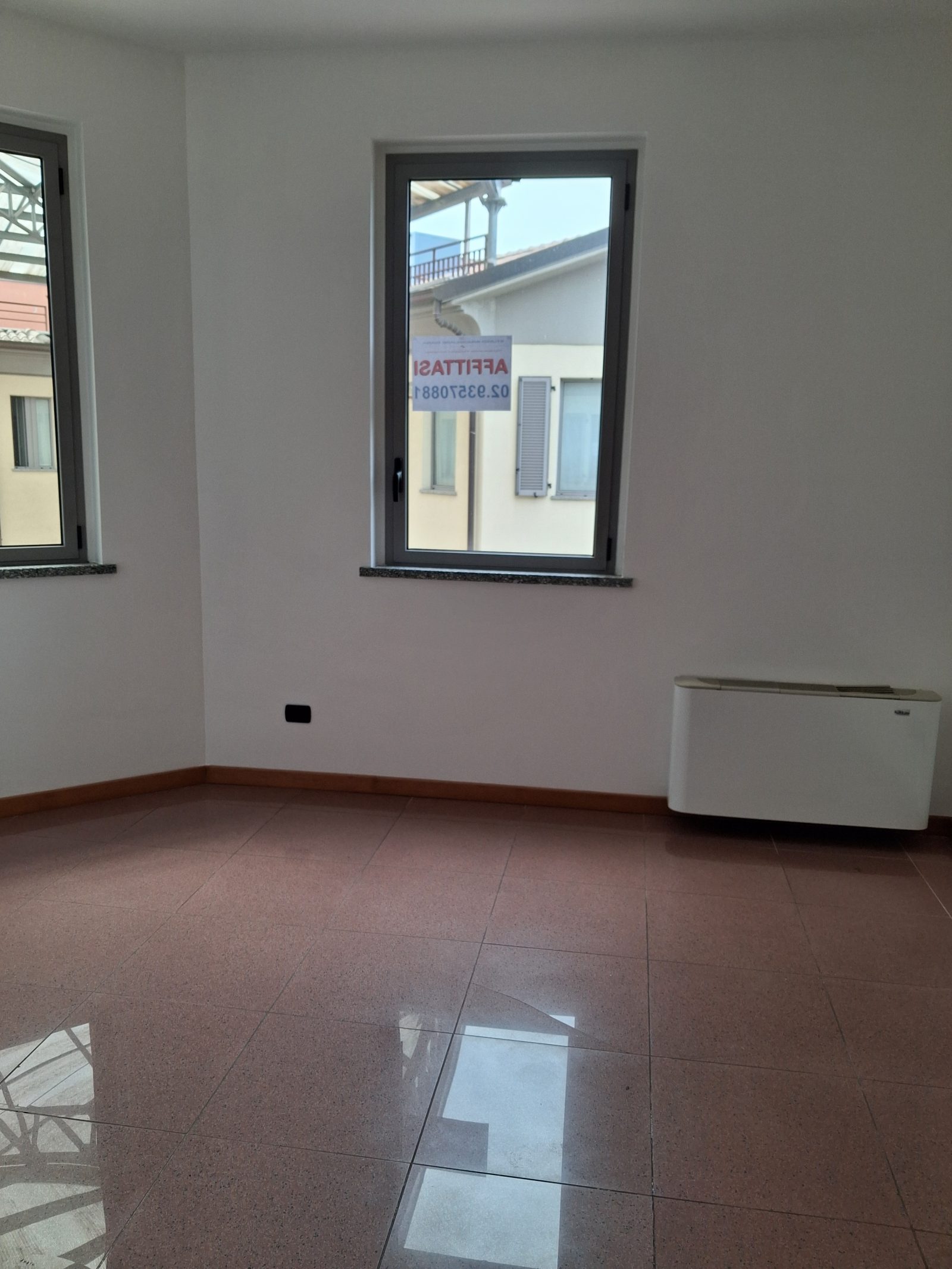  - UFFICIO CENTRALISSIMO con BOX