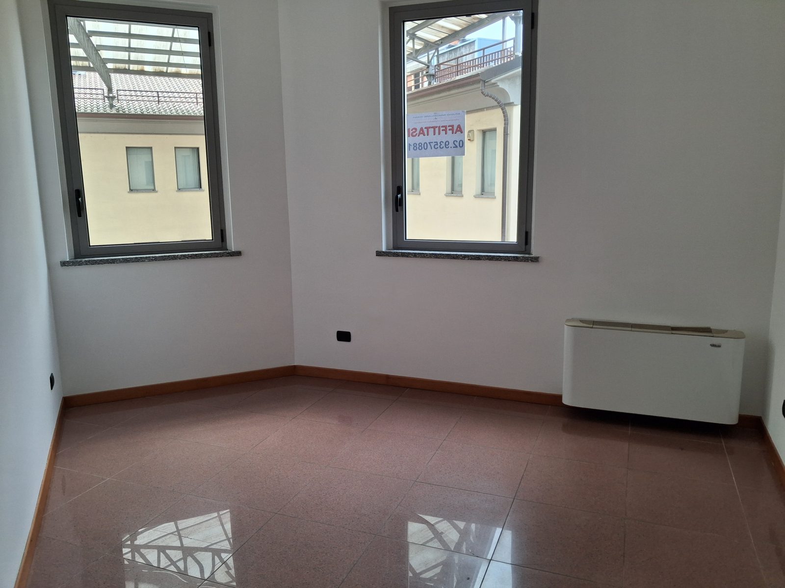  - UFFICIO CENTRALISSIMO con BOX