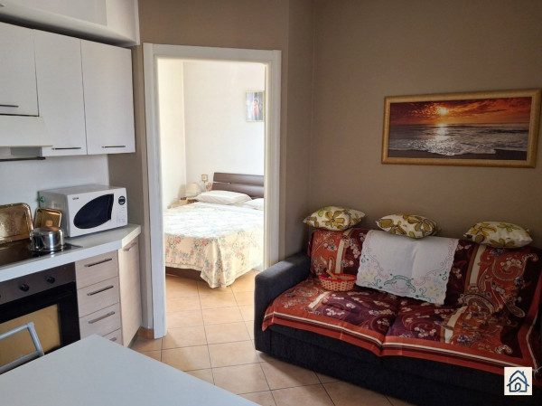  - Lainate,vendesi  Bilocale con giardino