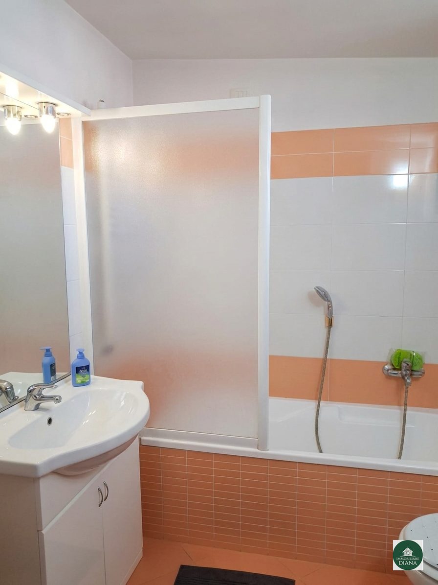  - Appartamento ARREDATO con Posto Auto