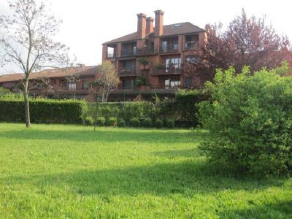 Vendita prestigioso TRILOCALE in Lainate, Grancia. a Lainate