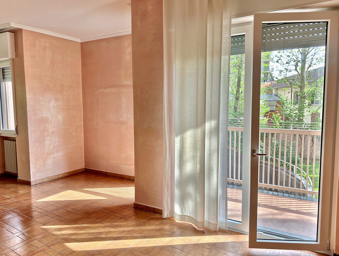  - RHO CENTRALISSIMO TRILOCALE CON BOX