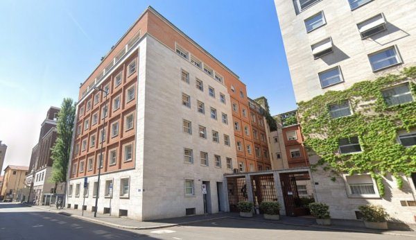 Affitto UFFICIO MQ 129 Via Freguglia ZONA TRIBUNALE a Milano