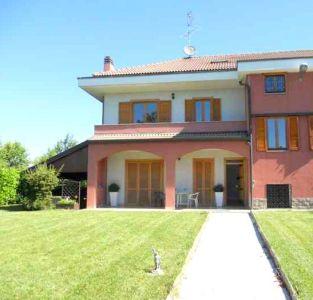 Foto principale: LAINATE affittasi Porzione di VILLA BIFAMILIARE  MQ 300